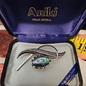 - Ariki New Zealand Genuine PAUA Brooch Silver Palladium Plate NEW